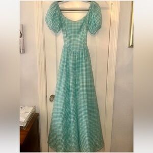 XS Fashion Brand Company Gingham Virgin Gown